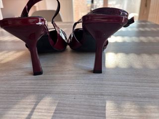 Scarpe bordeaux vernice con cinturino
