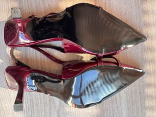Scarpe bordeaux vernice con cinturino