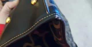 Bolso Tous Negro y Dorado