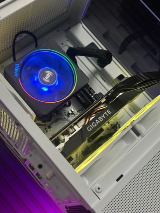 PC Gaming RY 7 2700X +RTX 2060 +16GB RAM +NMVE 500