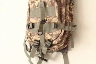 Mochila Táctica Camuflaje Digital.