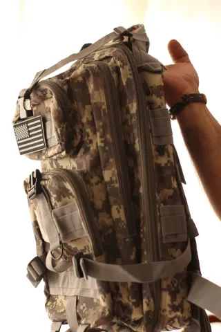 Mochila Táctica Camuflaje Digital.