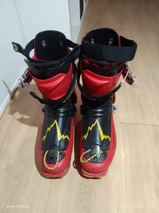 Equipo completo esquí montaña ligero.