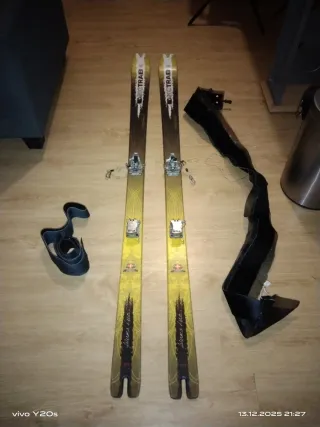 Equipo completo esquí montaña ligero.