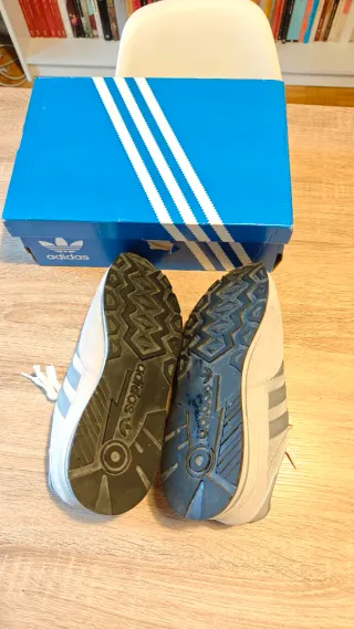 Adidas trezoid 2 grises