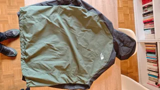 Chaqueta The North Face Negra y Verde