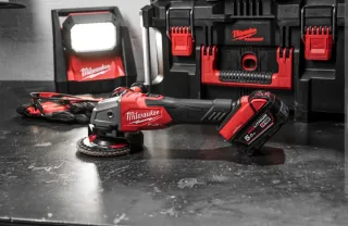 Amoladora Radial Milwaukee FUEL M18