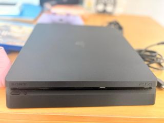 PS4 Slim Negra + 2 Mandos (Rosa y Lila)