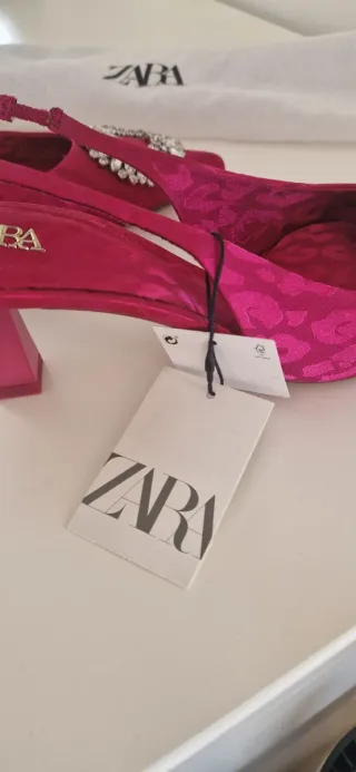 Zapatos Zara Talla 39 Fucsia Joya
