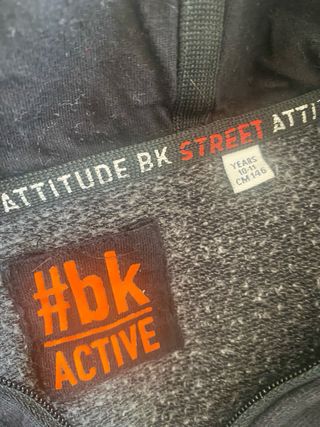 Felpa nera bimbo 10/11 anni