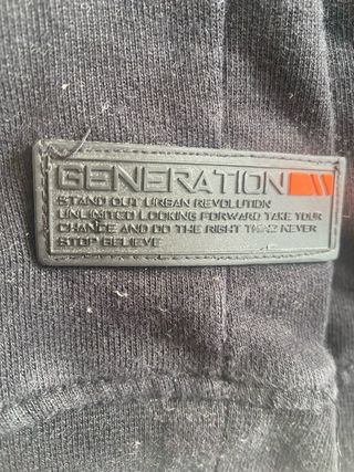 Felpa nera bimbo 10/11 anni