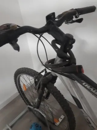 Bicicleta Trail Rock con amortiguador