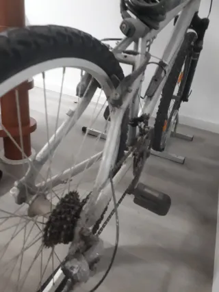 Bicicleta Trail Rock con amortiguador