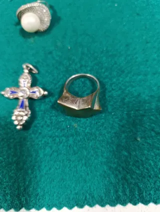 Conjunto de Joyas de Plata: Collar, Anillos y Colg