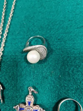 Conjunto de Joyas de Plata: Collar, Anillos y Colg