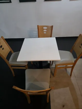 Mesas y Sillas Metálicas Negras