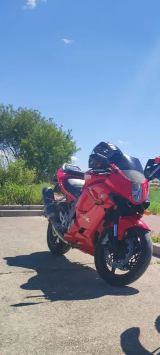 Hyosung GTR 650 Roja