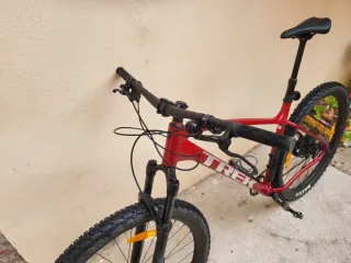 Bicicleta Trek Marlin 8 XL Roja