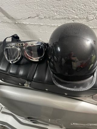 Casco y Gafas Moto Vintage Negro