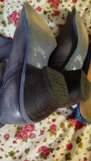 Botas piel azul "envejecida" T.38 + manoletinas