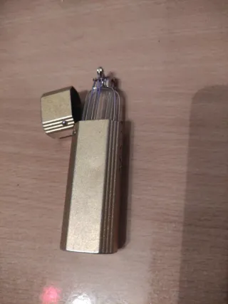 Gafas de bolsillo doradas y plateadas