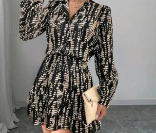 Vestido corto estampado beige y negro