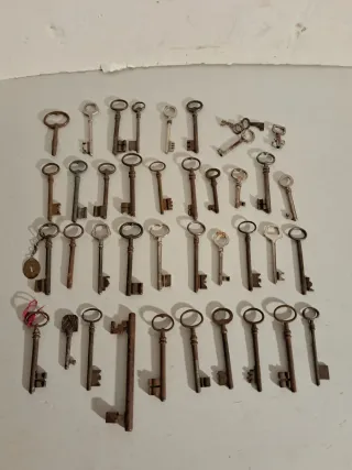 Lotto 40 Chiavi Vintage Antiche