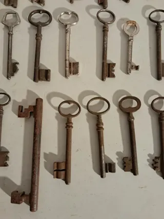 Lotto 40 Chiavi Vintage Antiche