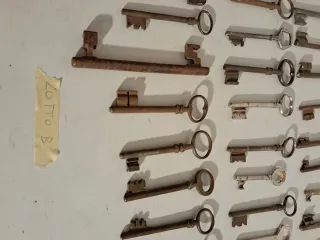 Lotto 40 Chiavi Vintage Antiche