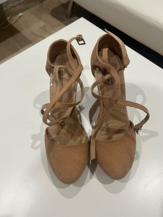 Sandalias Stradivarius Beige Cuña