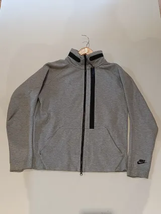 Chaqueta Nike Running Gris