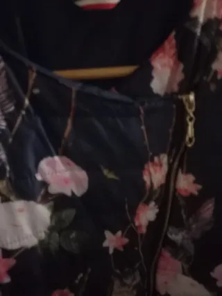 Piumino con stampa civette e fiori