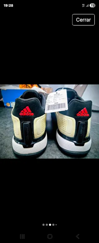 Zapatillas deportivas Adidas negras y amarillas