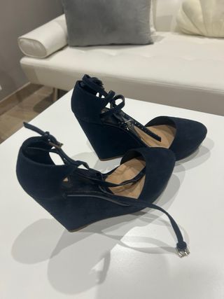 Sandalias Stradivarius Azul marino Talla 38