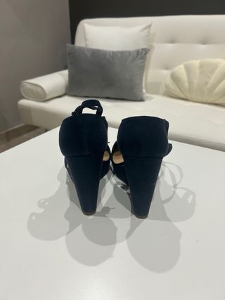 Sandalias Stradivarius Azul marino Talla 38