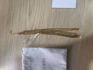 Collar Guess Dorado