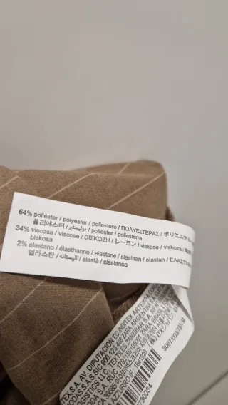 Minifalda de tablas y rayas diplomaticas beige