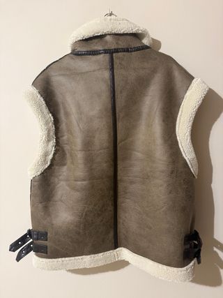 Chaleco efecto piel con borreguito Talla M/L