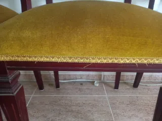 Conjunto mesa y 8 sillas salón.