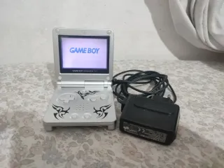 Nintendo Game Boy Advance SP Plata