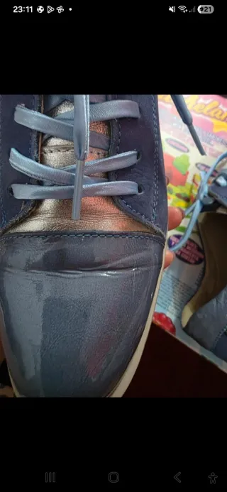 Zapatos Callaghan cordones azul y plata