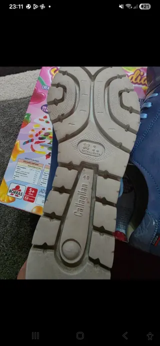 Zapatos Callaghan cordones azul y plata