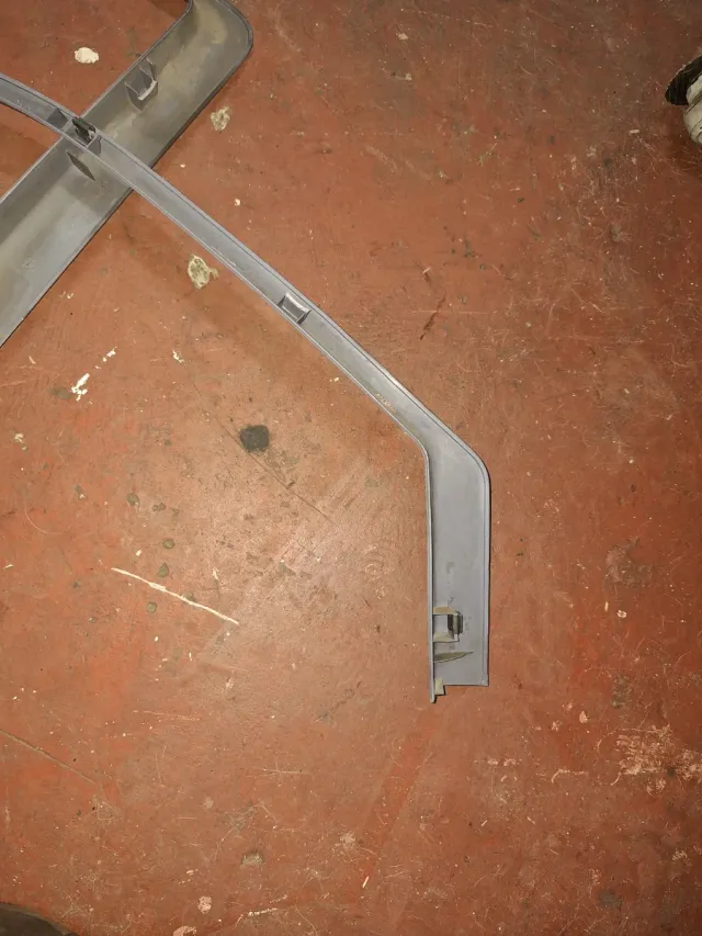 Moldura puerta Mercedes VITO W638