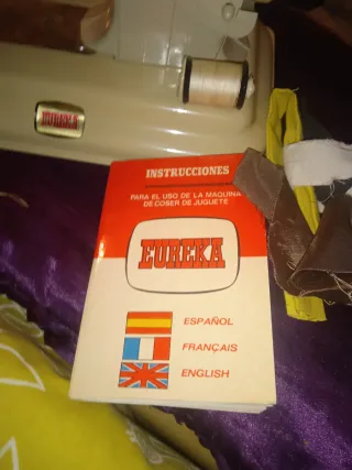 Máquina de coser infantil Annabella Eureka