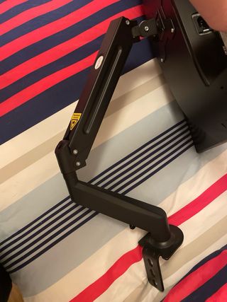 Pantalla Acer 180Hz con Soporte