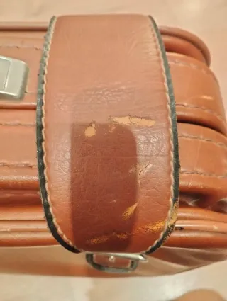 Maletín de piel marrón