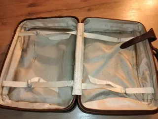 Maletín de piel marrón