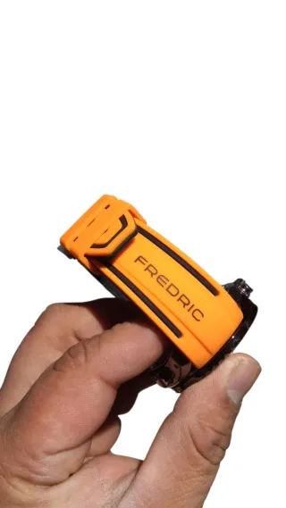 Reloj Frederic Negro y Naranja