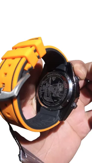 Reloj Frederic Negro y Naranja