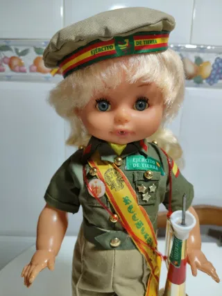 Muñeca funcionando  mili militar Ejercito